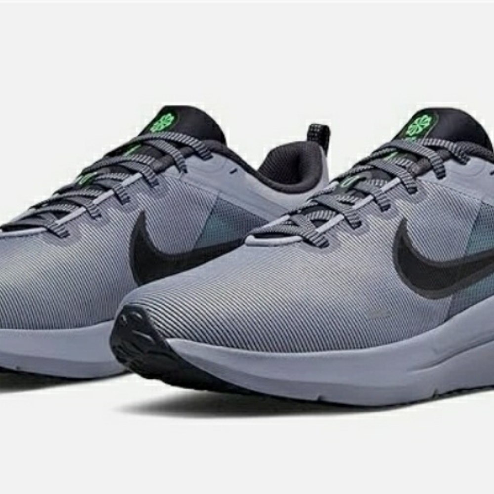 Nike Black and Gray Athletic Shoes with Sleek Design